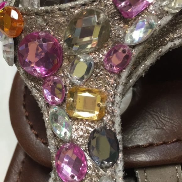 Girl's T-strap Sandals - Picture 4 of 7